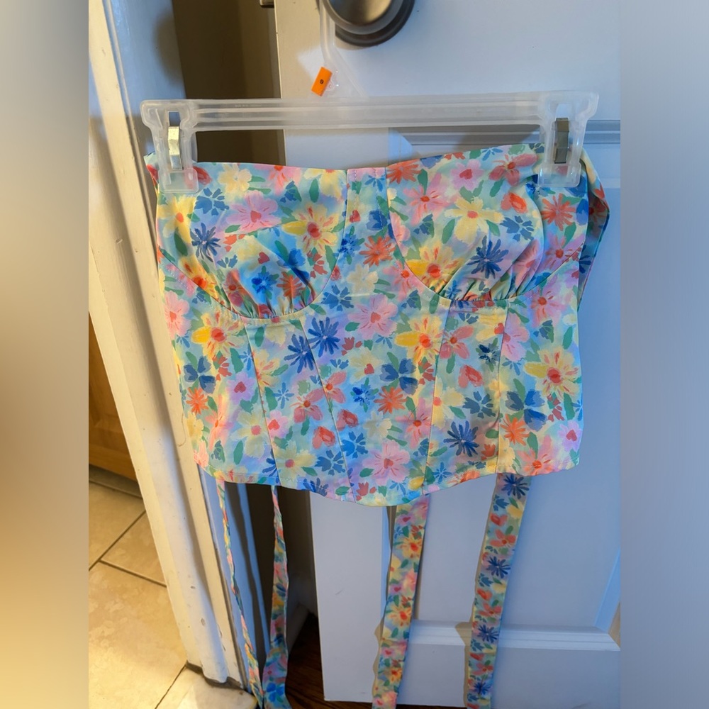 floral crop top size medium